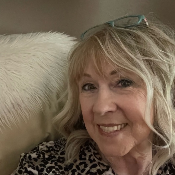 Meet your Posher, Jb - Picture 1 of 2